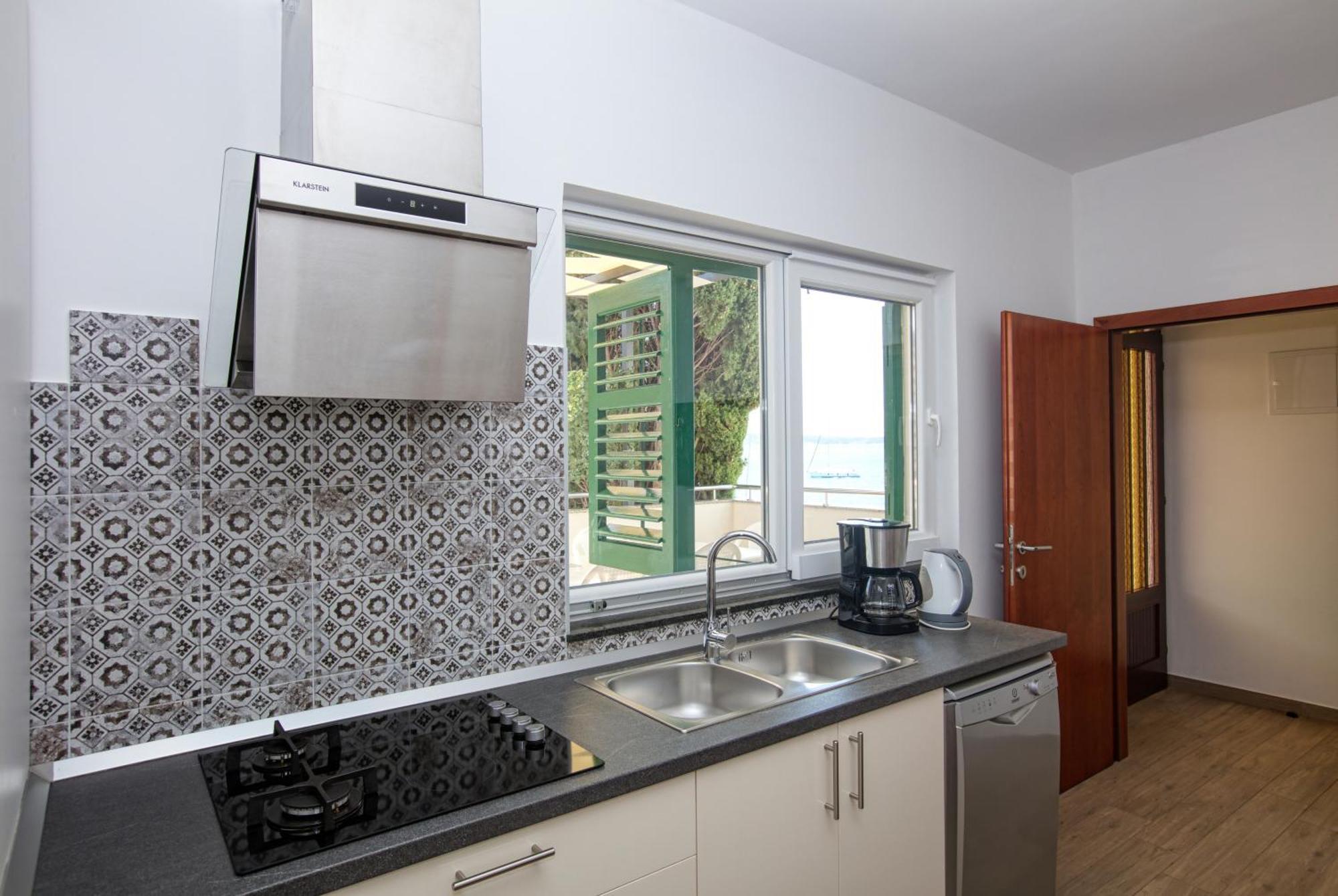 Family Friendly Seaside Apartments Brodarica, Sibenik - 4833 Brodarica  Zimmer foto