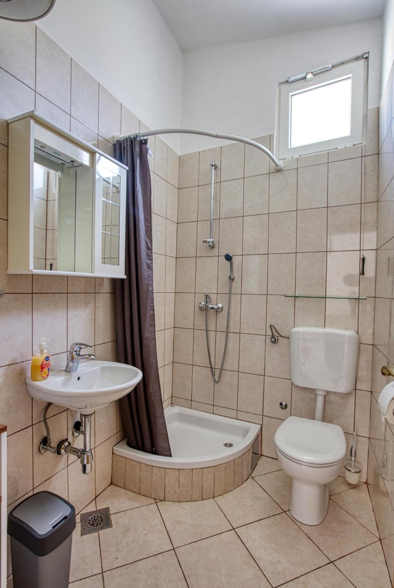 Family Friendly Seaside Apartments Brodarica, Sibenik - 4833 Brodarica  Zimmer foto