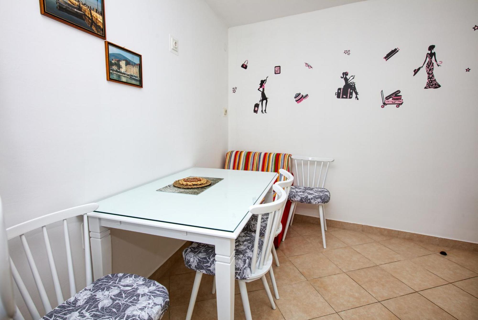 Family Friendly Seaside Apartments Brodarica, Sibenik - 4833 Brodarica  Zimmer foto